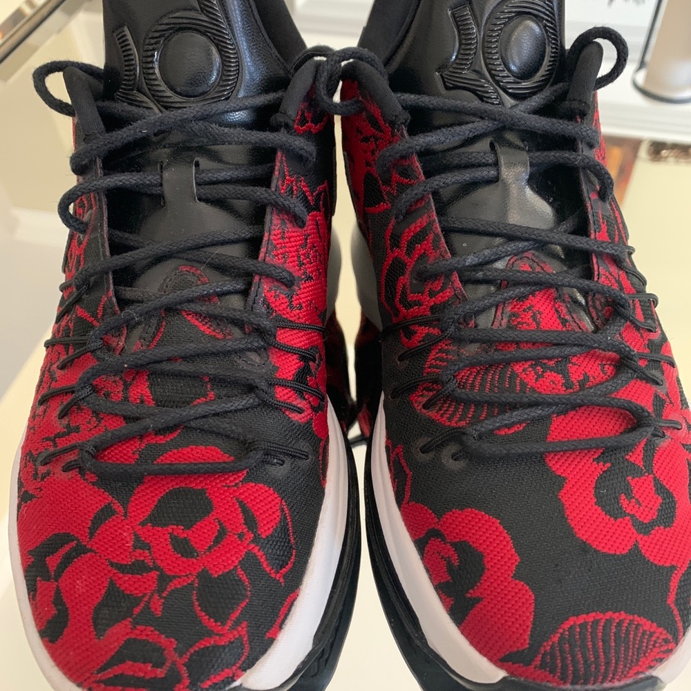 KD 8 EXT Red Floral Size 9